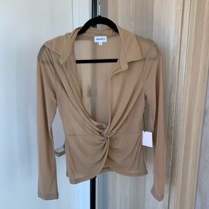superdown Beige Twist Front Blouse